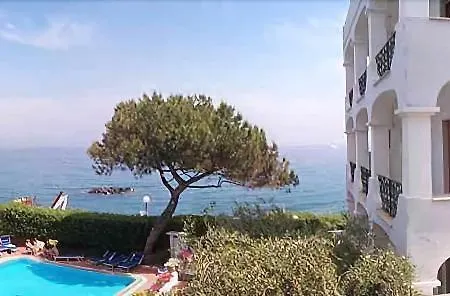 Grand Lido