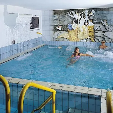 Grand Lido
